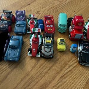 - - large lot of disney pixar cars